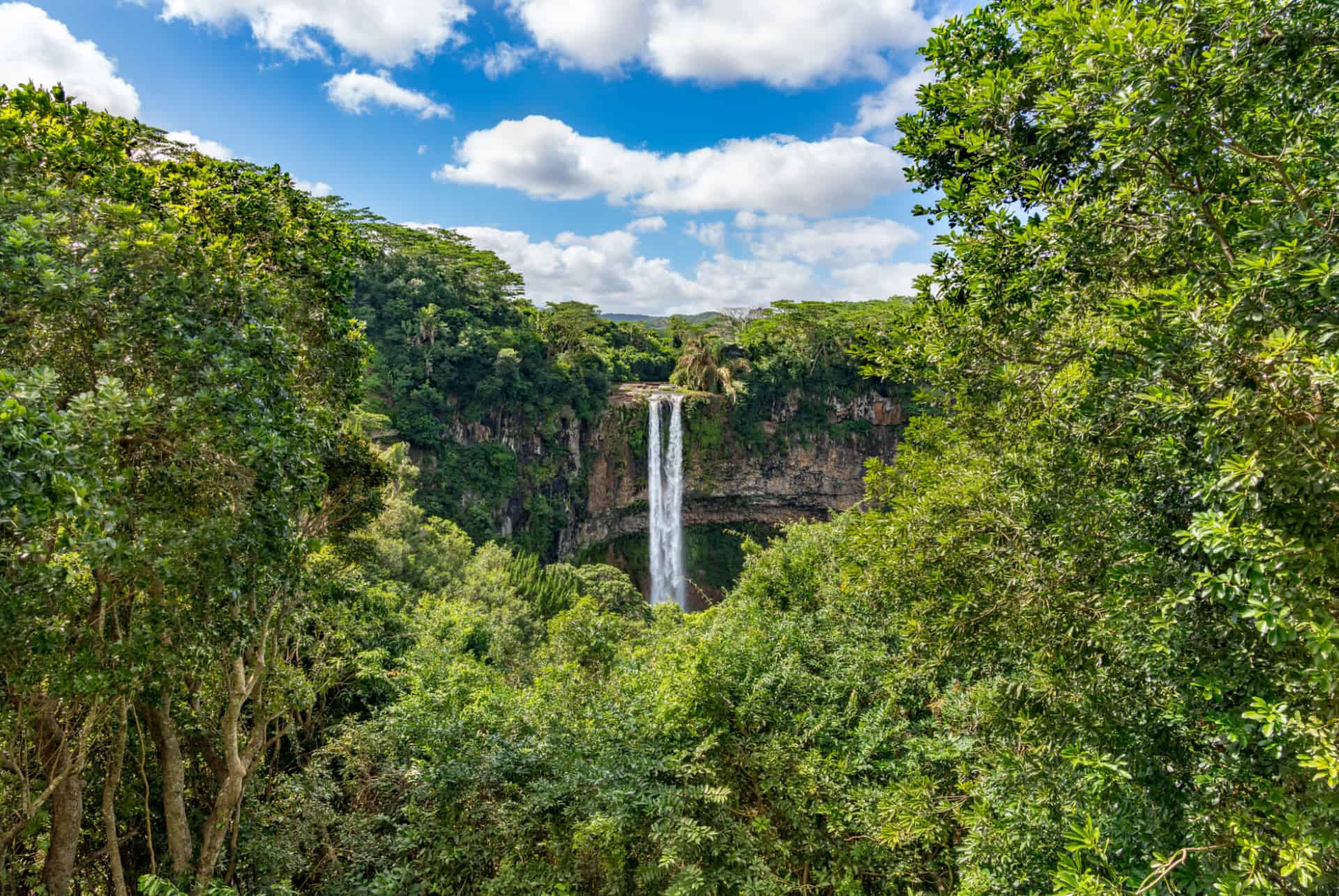 que faire a grand bassin alexandra falls