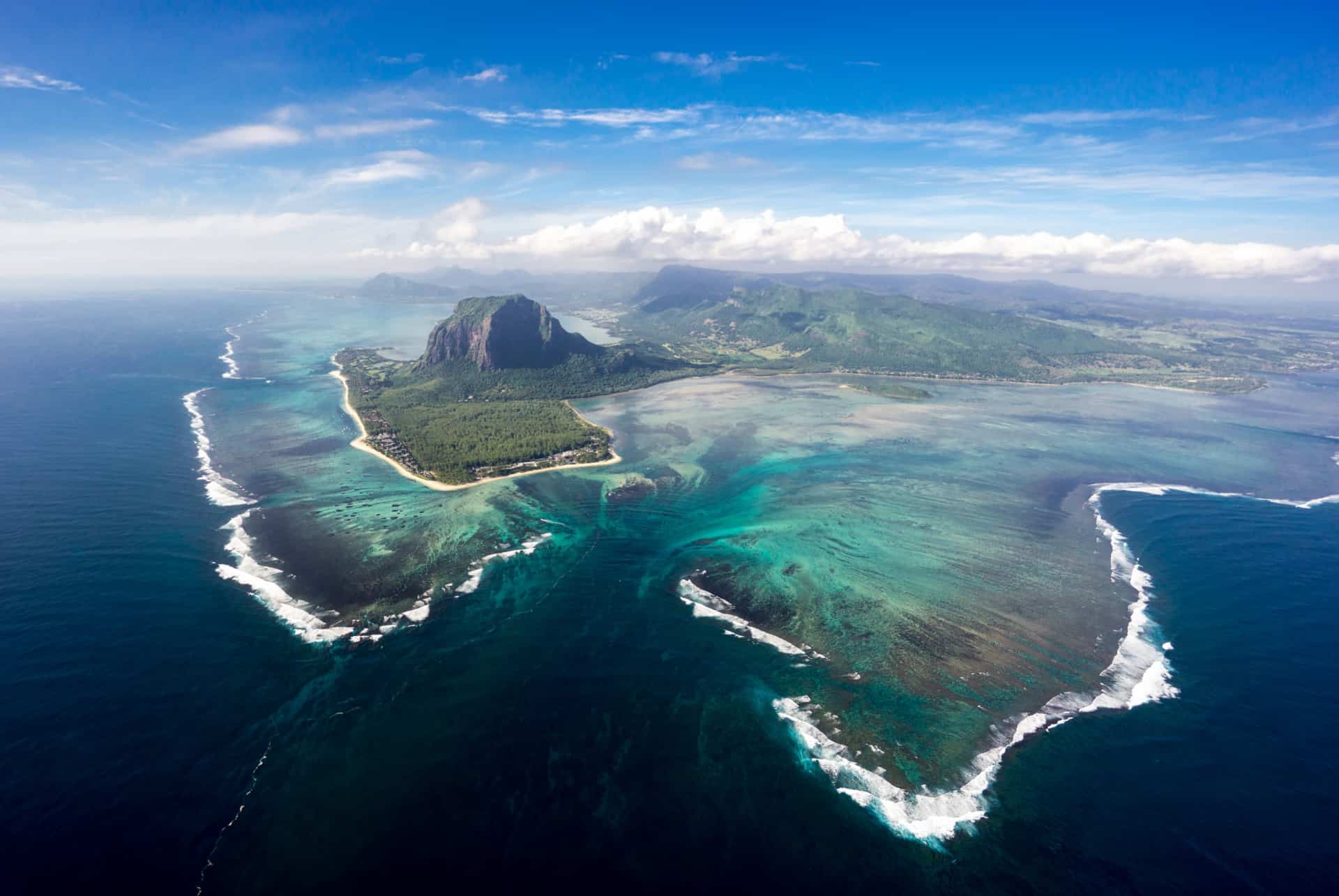 cascade sous marine helicoptere maurice
