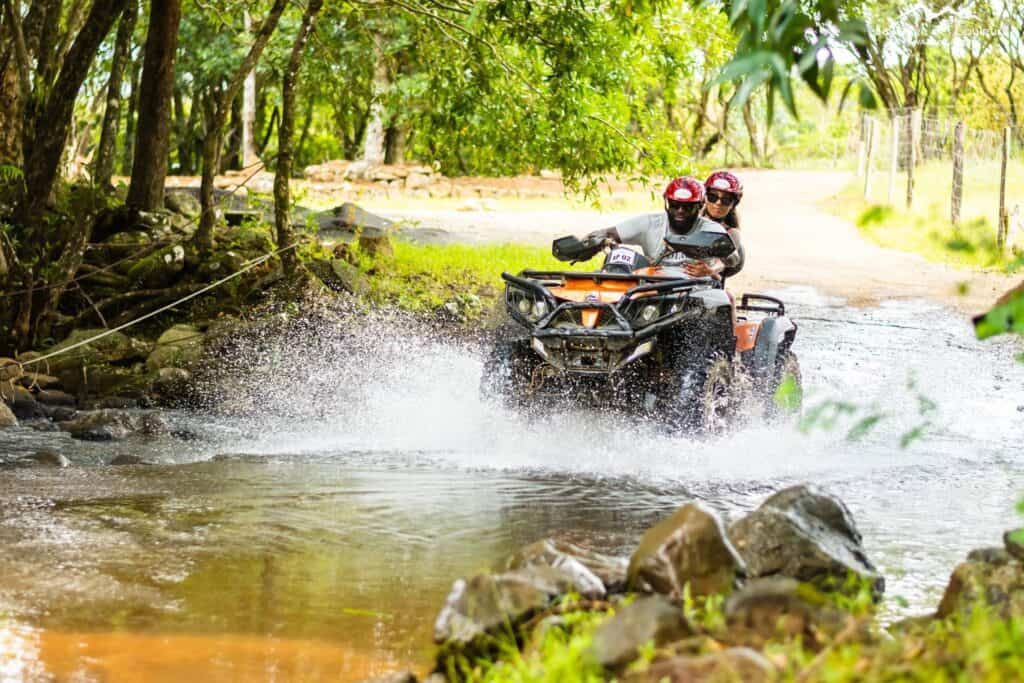 Circuit en quad dans le parc
