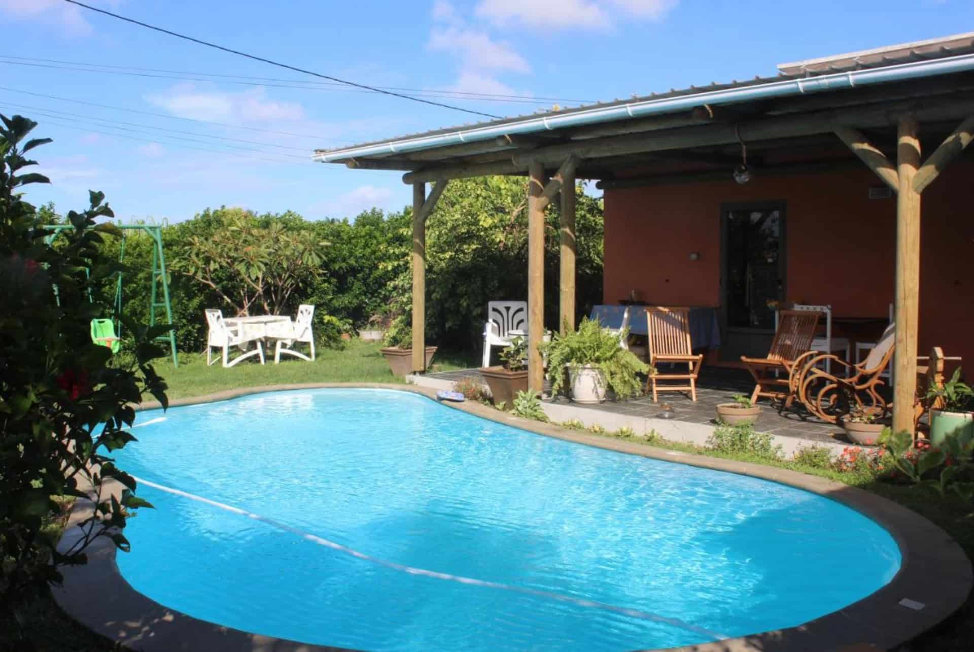 gite des acacias piscine où dormir à blue bay