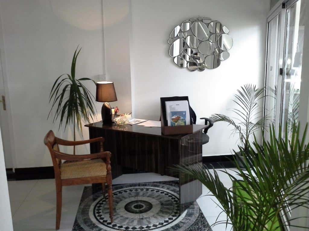 hello guest house bureau