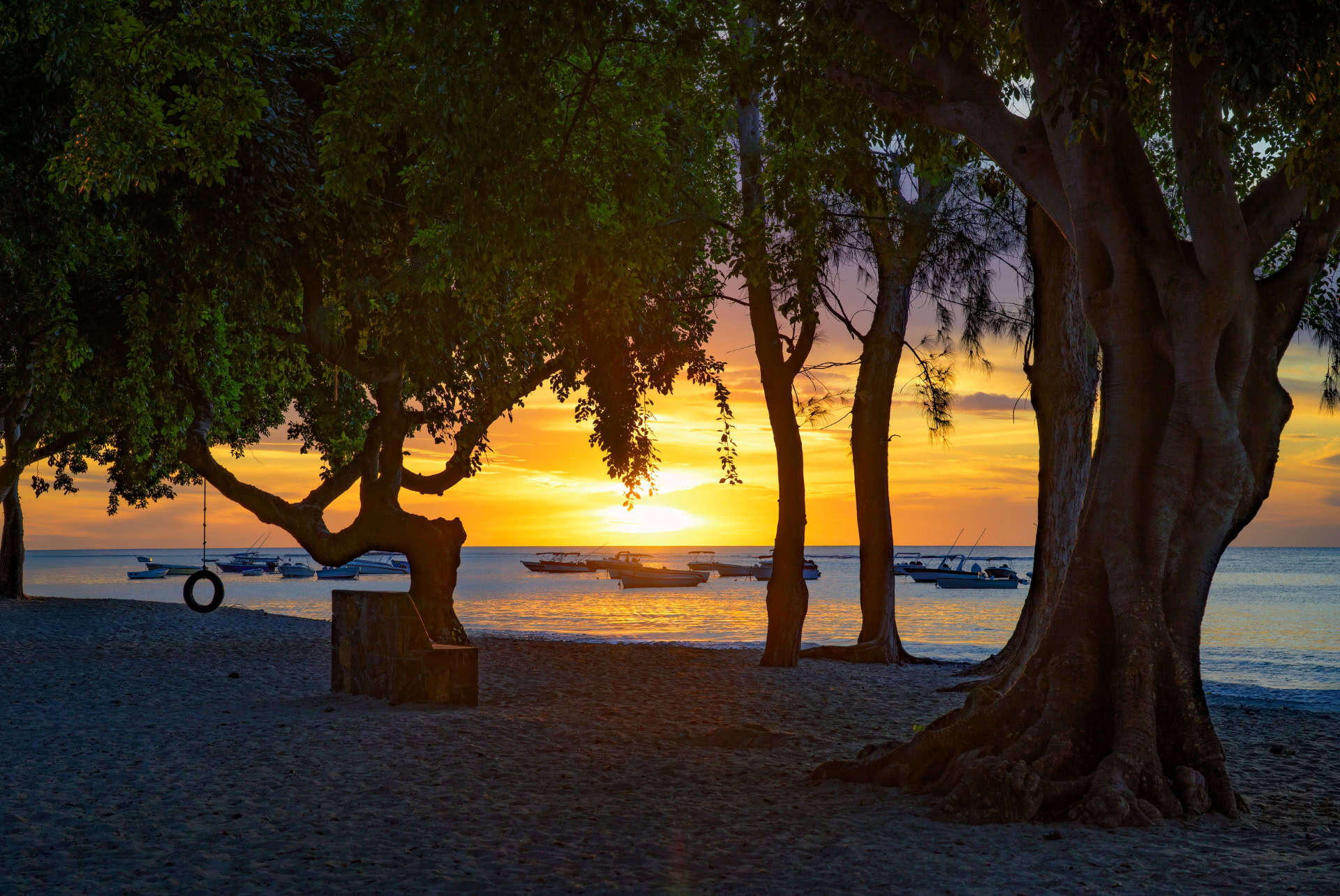 coucher de soleil plage de tamarin