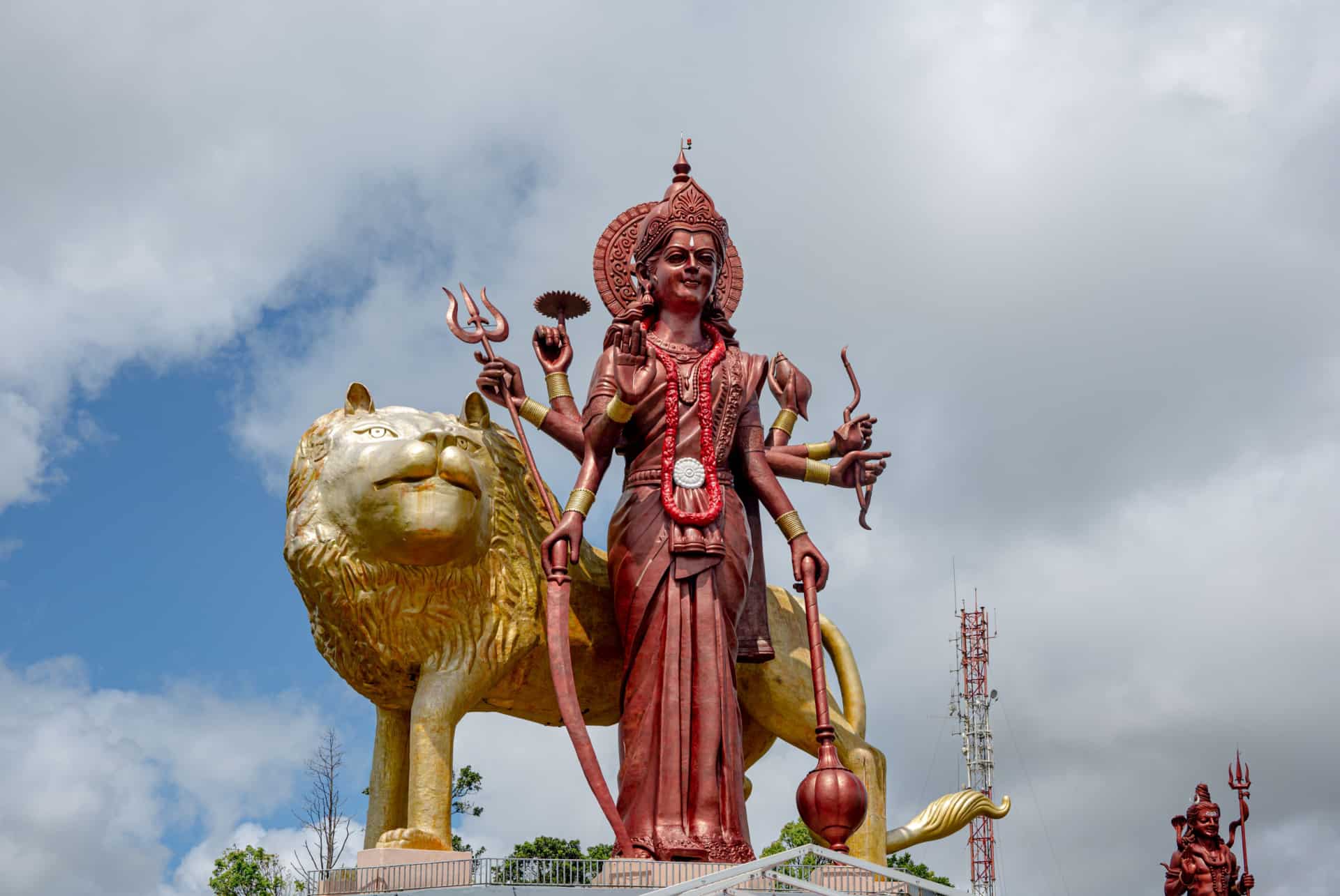 statue durga