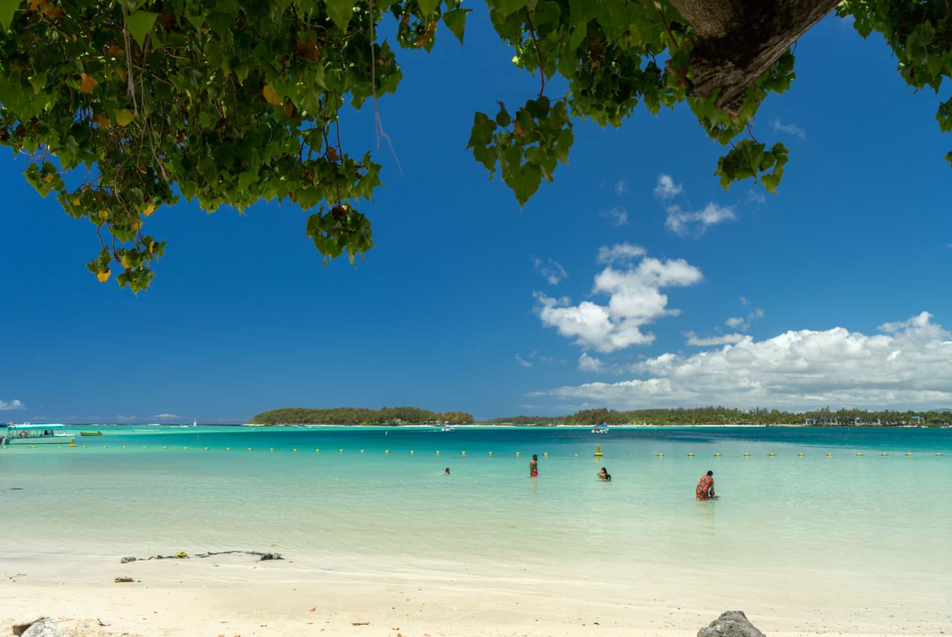 plage de blue bay