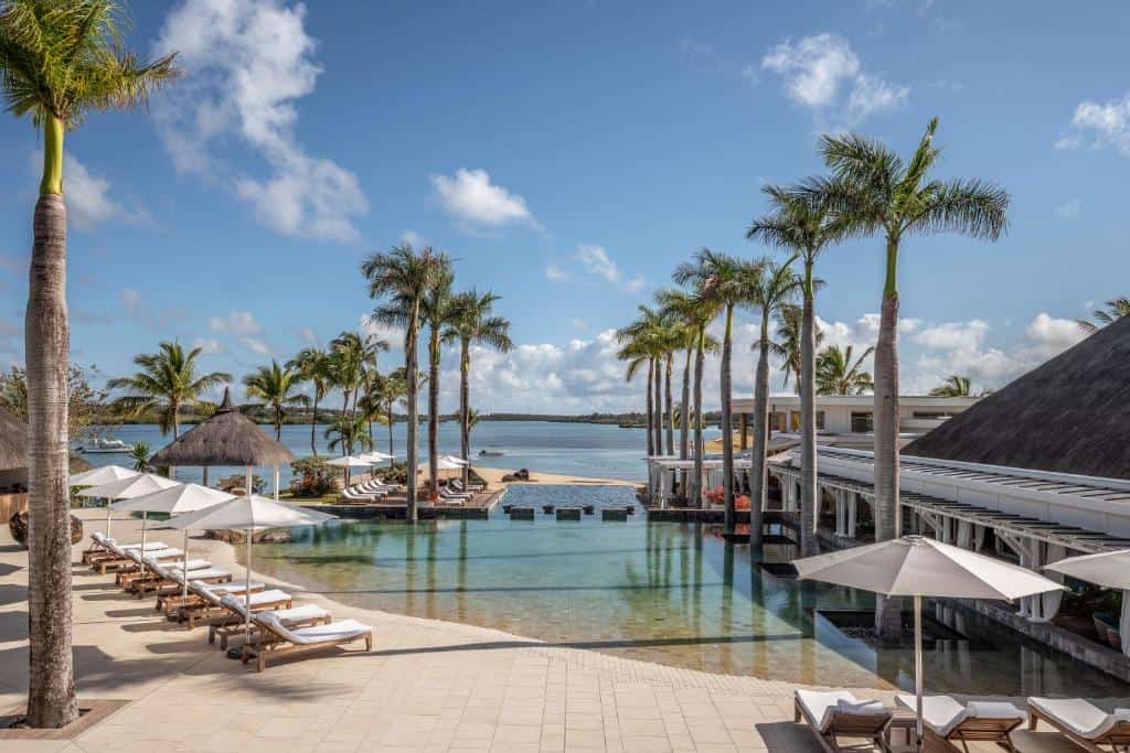 fours seasons resort mauritius