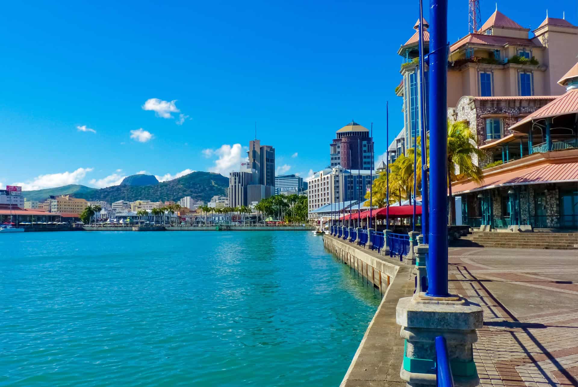 port louis caudan waterfront port louis caudan waterfront