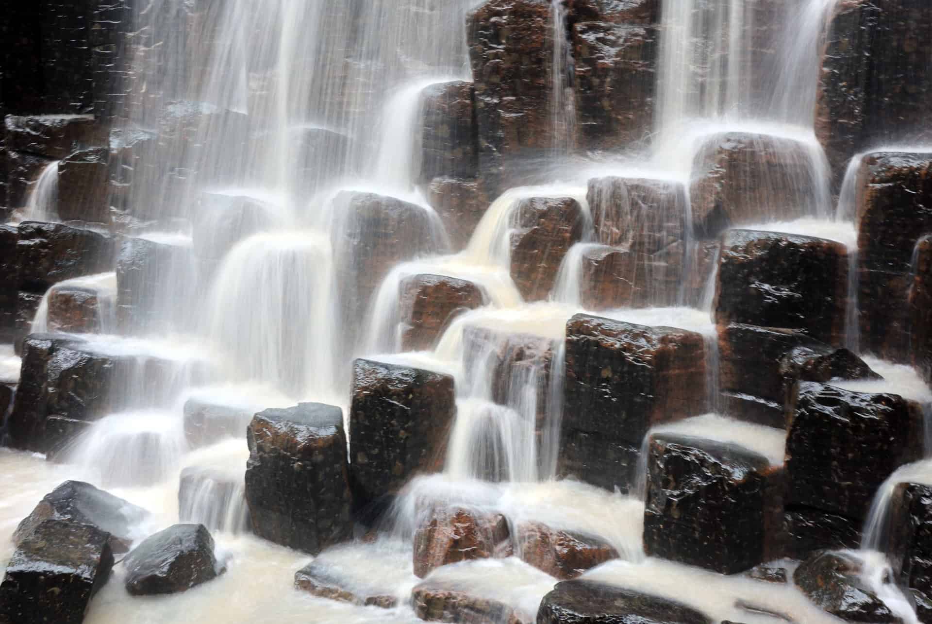 orgues basaltiques rochester falls