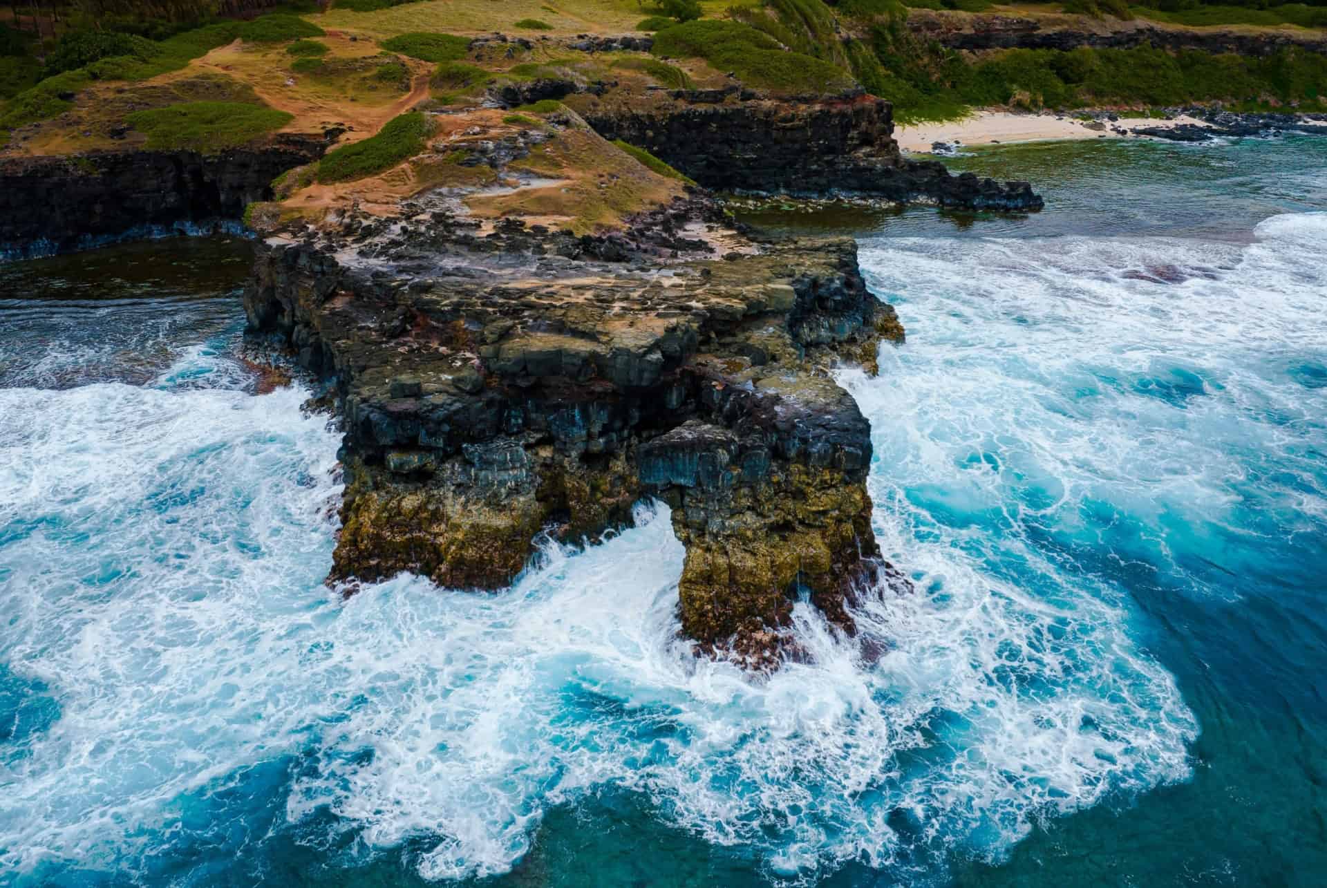 roche qui pleure maurice